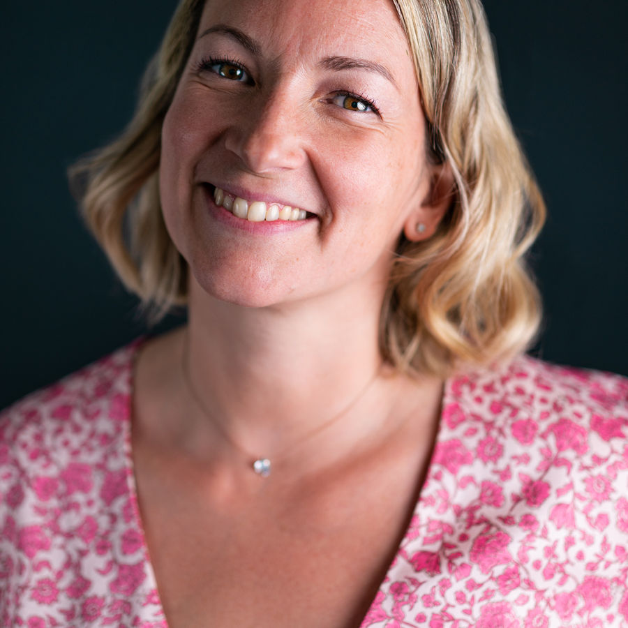 Portrait femme souriante